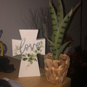 Cross & plant decor